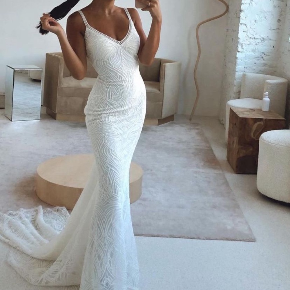 Made with Love Bridal Scottie wedding dress AU size 4 (US size 0)